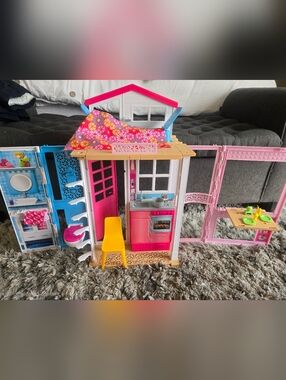 Mattle Barbie Playhouse Apartment Set